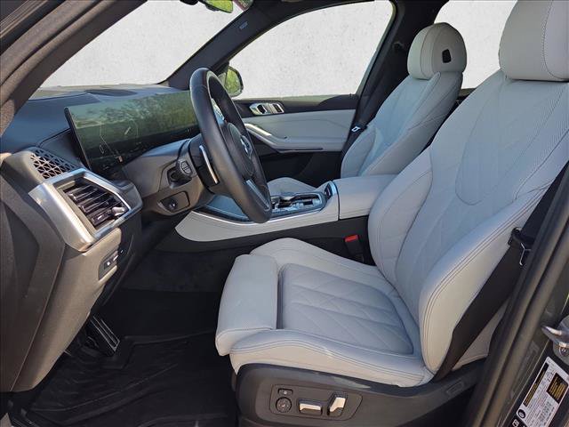 Used 2026 BMW X5 xDrive40i w/ M Sport Package AWD/4WD image 24