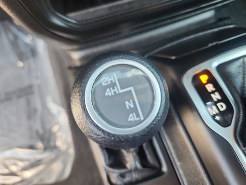 Used 2020 Jeep Wrangler Unlimited Sport S image 32