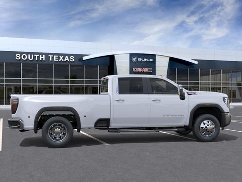 New 2026 GMC Sierra 3500 SLT w/ SLT Premium Package AWD/4WD image 5