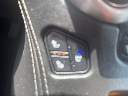 Used 2016 GMC Yukon SLT AWD/4WD image 60