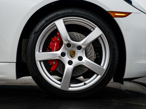 Certified 2018 Porsche 718 Cayman S RWD image 11