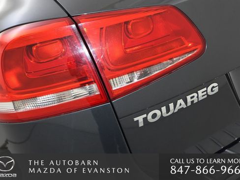 Used 2014 Volkswagen Touareg Sport AWD/4WD image 40