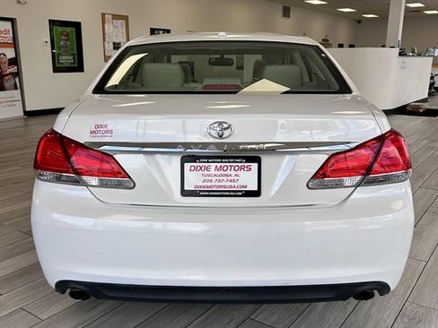 Used 2011 Toyota Avalon FWD image 8