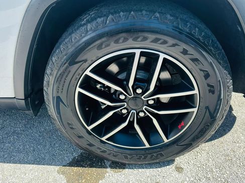 Used 2021 Jeep Grand Cherokee Trailhawk w/ Trailhawk Luxury Group AWD/4WD image 22