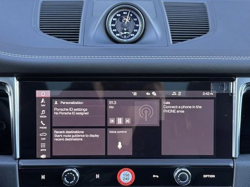 New 2026 Porsche Macan Turbo image 27