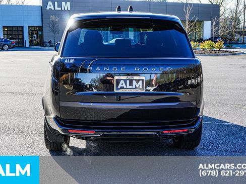 Used 2025 Land Rover Range Rover SE AWD/4WD image 10