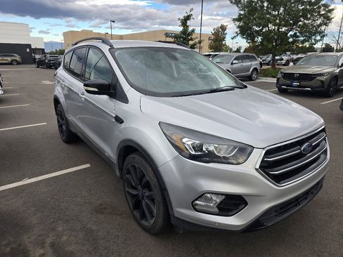 Used 2018 Ford Escape Titanium AWD/4WD image 17