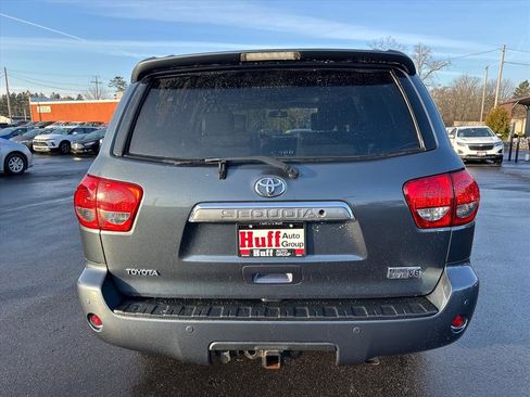 Used 2008 Toyota Sequoia Platinum image 3