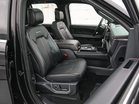 Certified 2024 Ford Expedition Platinum AWD/4WD image 30
