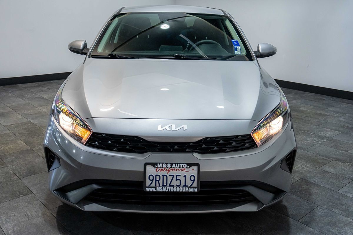 Used 2022 Kia Forte LXS FWD image 7