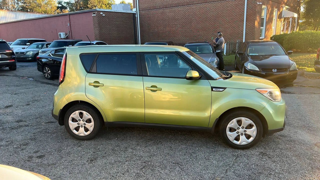 Used 2015 Kia Soul FWD image 4