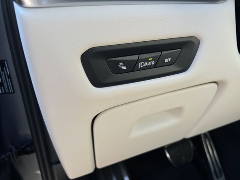 Certified 2025 BMW X6 M60i AWD/4WD image 37