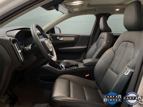 Used 2025 Volvo XC40 B5 Plus image 67