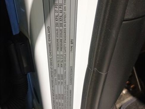 Used 2019 Bentley Bentayga AWD/4WD image 49