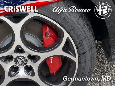 New 2024 Alfa Romeo Tonale Veloce image 13