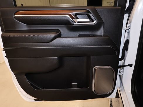 Used 2024 GMC Sierra 2500 Denali w/ Denali Reserve Package image 12