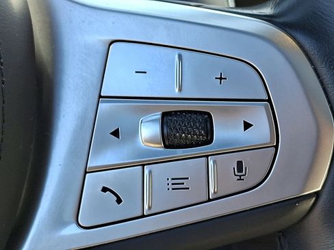 Used 2022 BMW 750i xDrive w/ Executive Package image 24