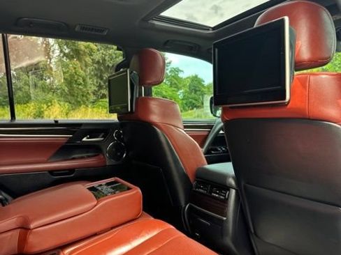 Used 2020 Lexus LX 570 4WD w/ Sport Package image 22