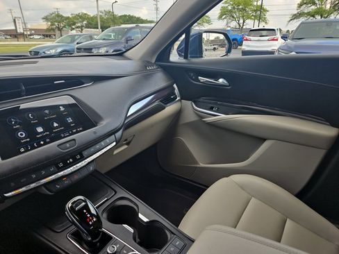 Used 2021 Cadillac XT4 Luxury image 15