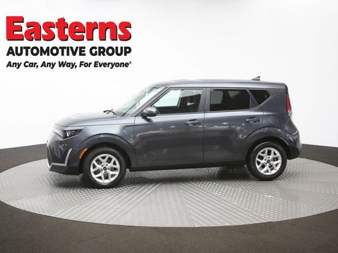 Used 2025 Kia Soul LX w/ LX Technology Package FWD image 58