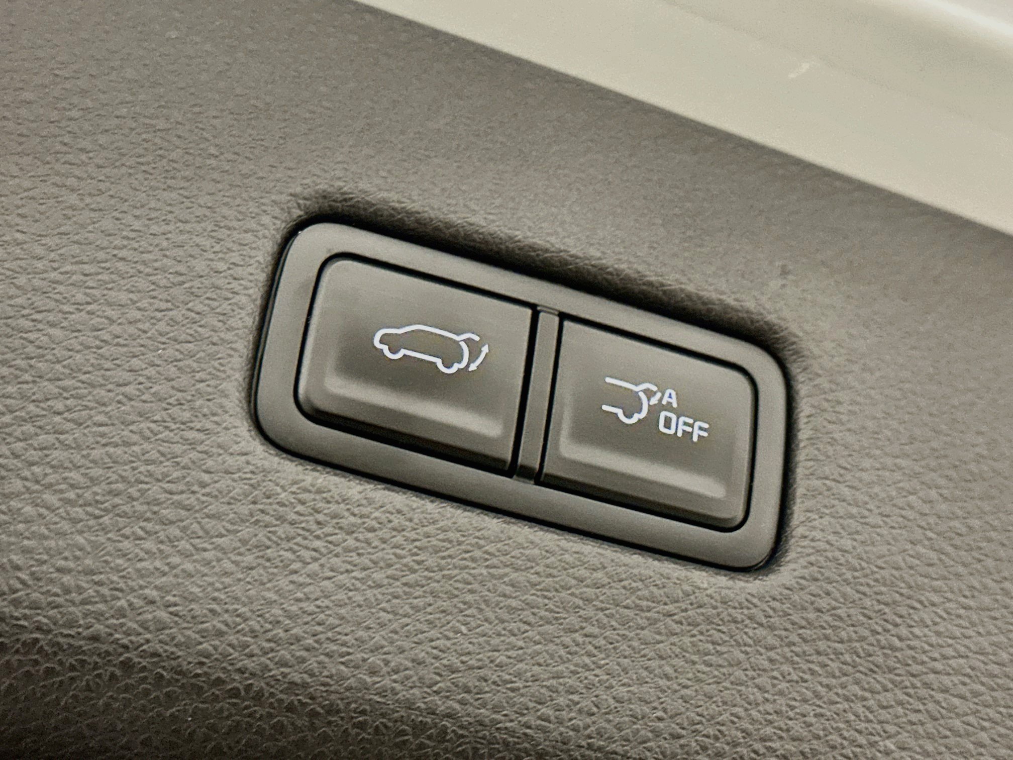 Used 2024 Kia Carnival SX FWD image 32