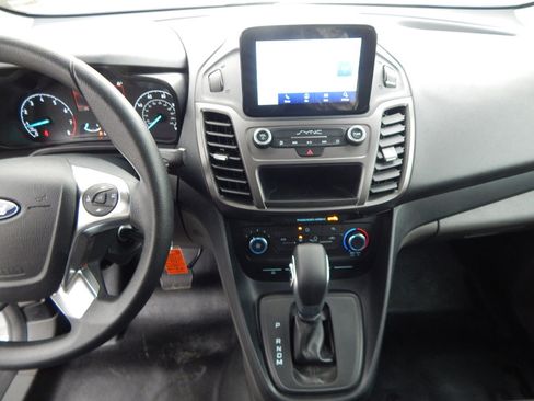 Used 2023 Ford Transit Connect XLT image 21