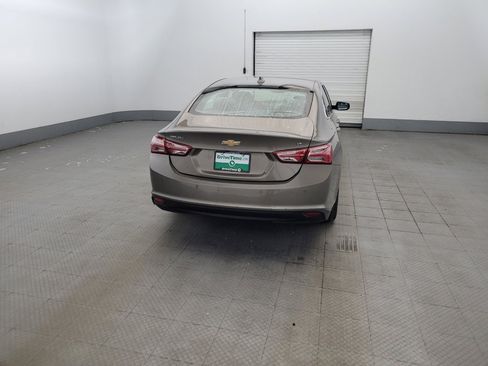 Used 2020 Chevrolet Malibu LT FWD image 7