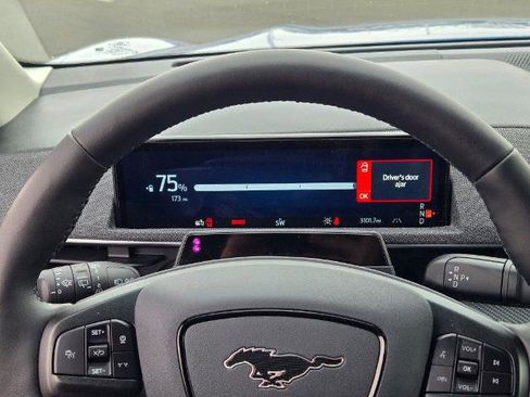 Certified 2025 Ford Mustang Mach-E Premium image 32