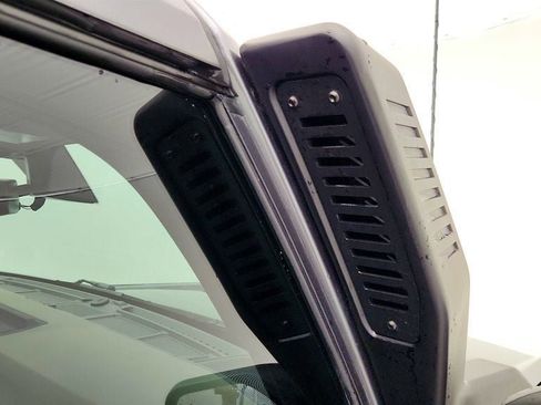 Used 2024 Ford Bronco Wildtrak image 27