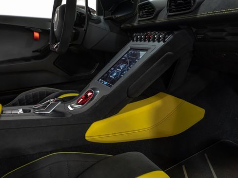 Used 2022 Lamborghini Huracan STO RWD image 74