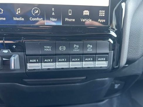 Used 2022 RAM 2500 Big Horn w/ Level C Equiment Group AWD/4WD image 46