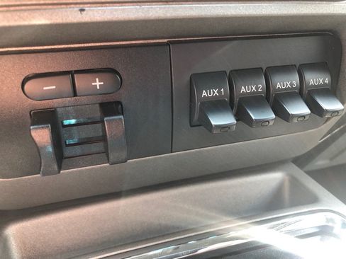 Used 2016 Ford F350 XLT w/ XLT Premium Package AWD/4WD image 37