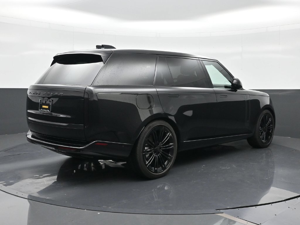 Used 2026 Land Rover Range Rover Long Wheelbase SE AWD/4WD image 5