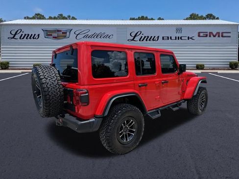 Used 2026 Jeep Wrangler Unlimited Rubicon AWD/4WD image 4