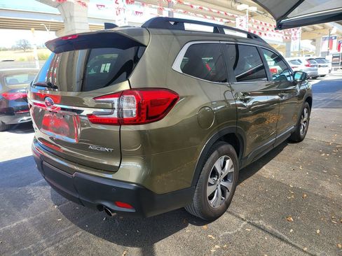 Used 2025 Subaru Ascent Premium image 4