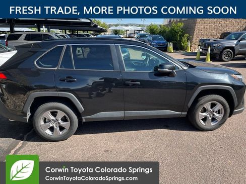 Used 2025 Toyota RAV4 XLE AWD/4WD image 9