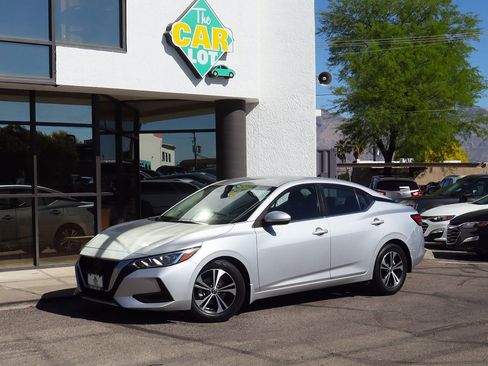 Used 2021 Nissan Sentra SV image 3