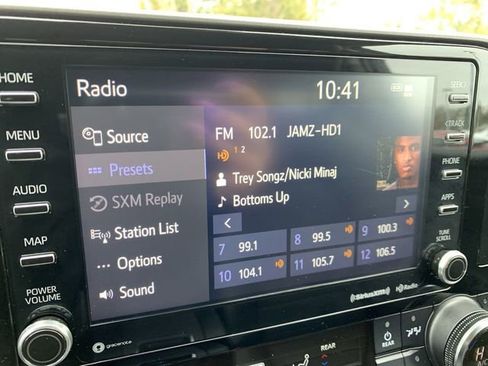 Used 2022 Toyota Highlander XLE image 24