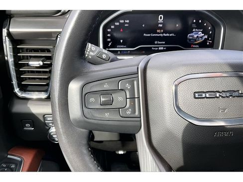 Used 2024 GMC Sierra 3500 Denali Ultimate image 12
