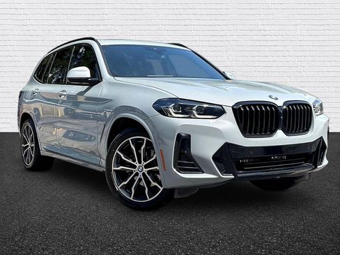 Used 2024 BMW X3 sDrive30i w/ Premium Package RWD image 3