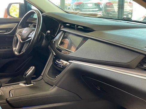 Used 2019 Cadillac XT5 Luxury image 23