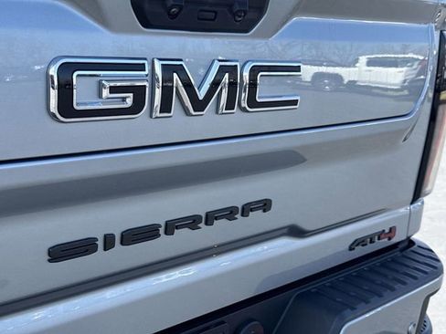 Used 2024 GMC Sierra 2500 AT4 w/ AT4 Preferred Package AWD/4WD image 31
