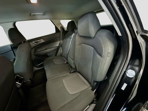 Used 2025 Kia Sportage LX image 28