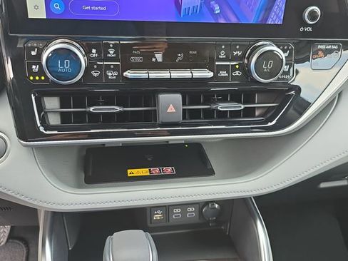 New 2026 Toyota Highlander Platinum AWD/4WD image 25