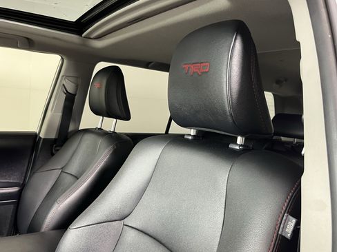 Used 2019 Toyota 4Runner TRD Off-Road Premium image 17