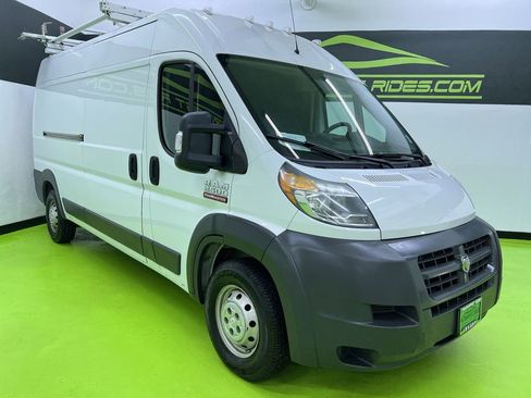 Used 2014 RAM ProMaster 2500 FWD image 2