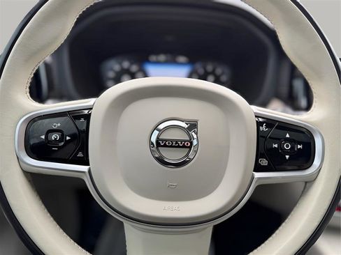 Used 2021 Volvo XC60 T5 Inscription w/ Protection Package Premier image 42