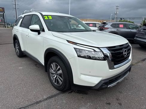 Certified 2023 Nissan Pathfinder SL w/ Lighting Package (N92) AWD/4WD image 3