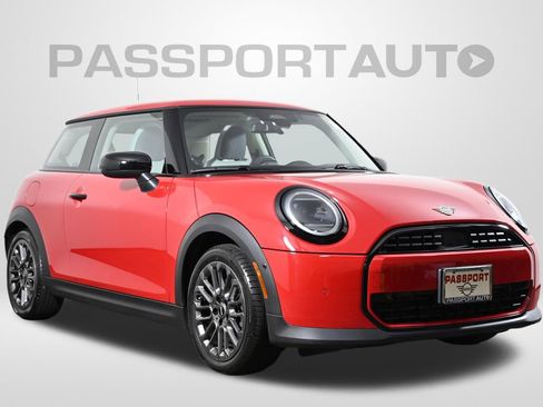 Certified 2025 MINI Cooper 2-Door Hardtop FWD image 3