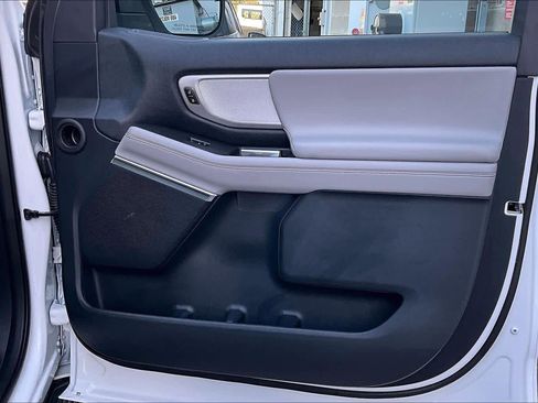 Used 2025 Ford Expedition Max Active image 27